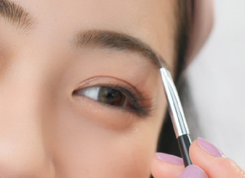 眉毛、アイラインが上手く描けない
