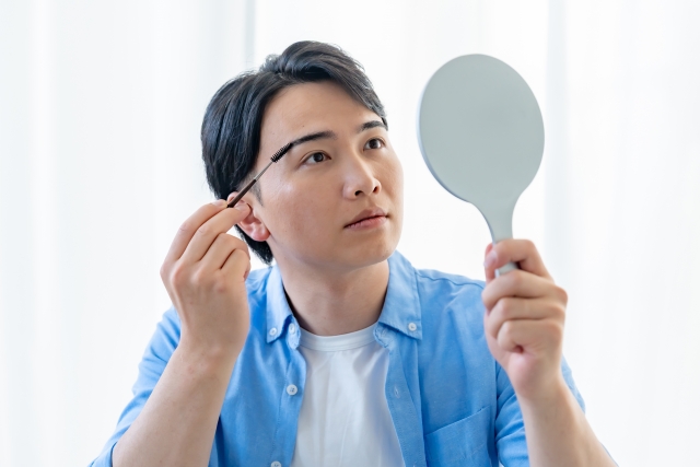 顔立ちになじみやすいナチュラルなデザイン